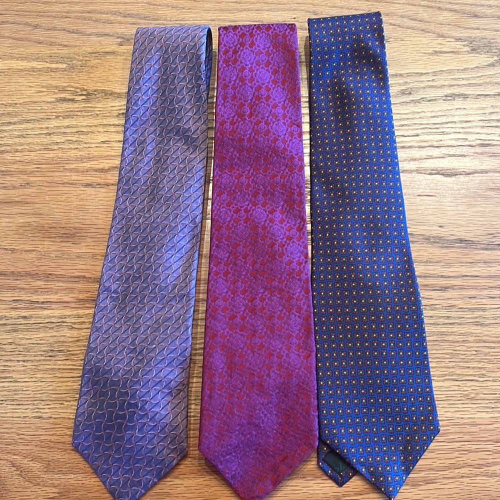 A lot of 3 vintage silk designer neckties for men